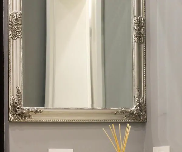 Mianelly Center شقة كونستانتا